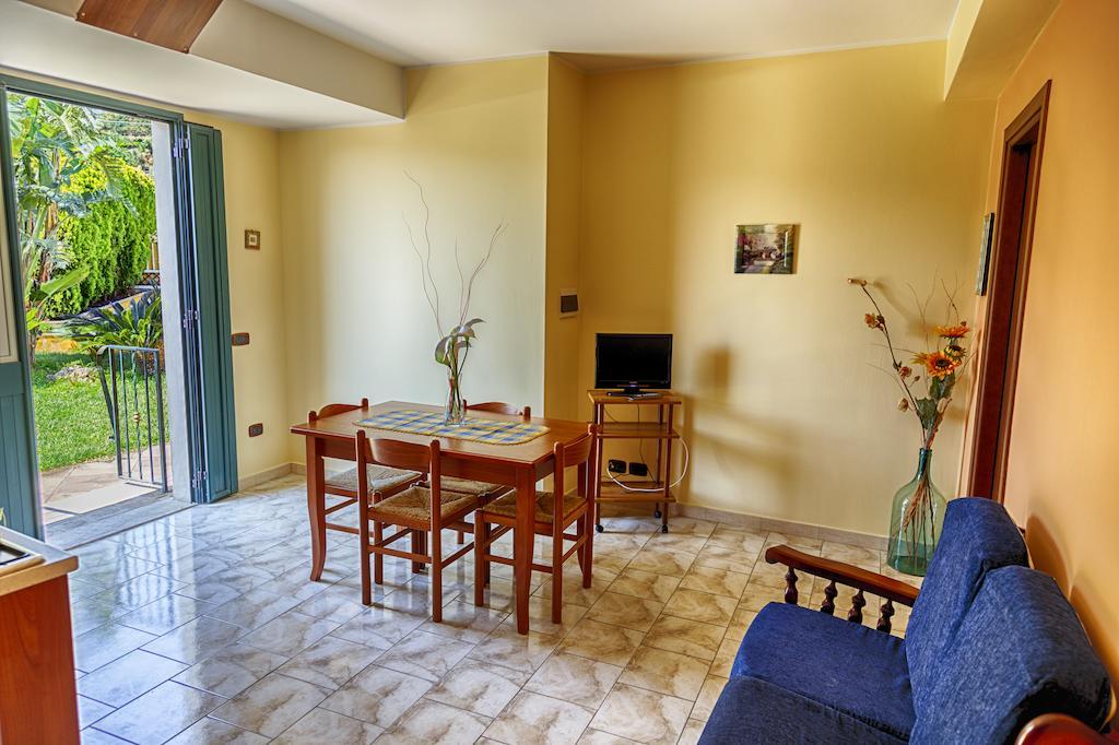 Casa Vacanze Alcantara Gaggi Chambre photo